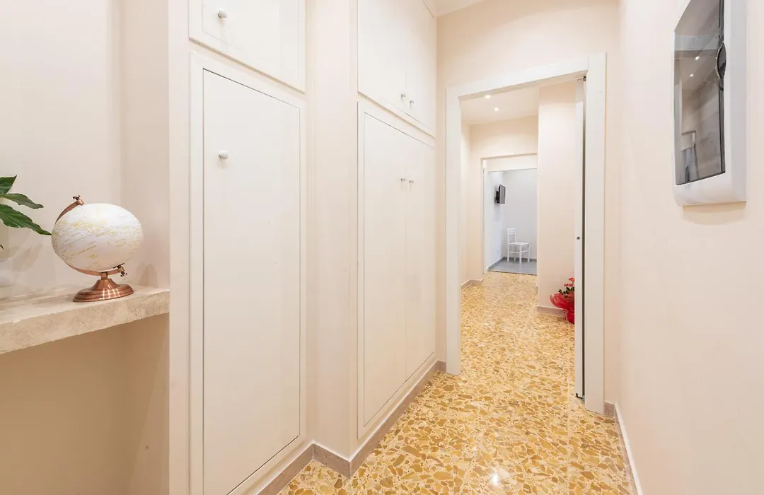 Ancient Rome Apartment-1