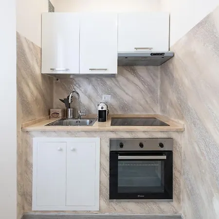 Ancient Rome Apartment-2