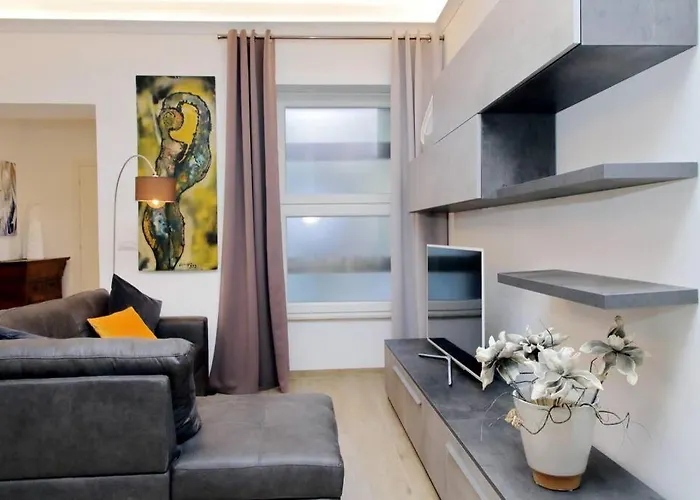 Aventino Contemporary Apartment